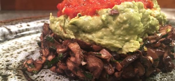 Raw, Organic & Nuts: Raw mushroom & avocado for dinner!