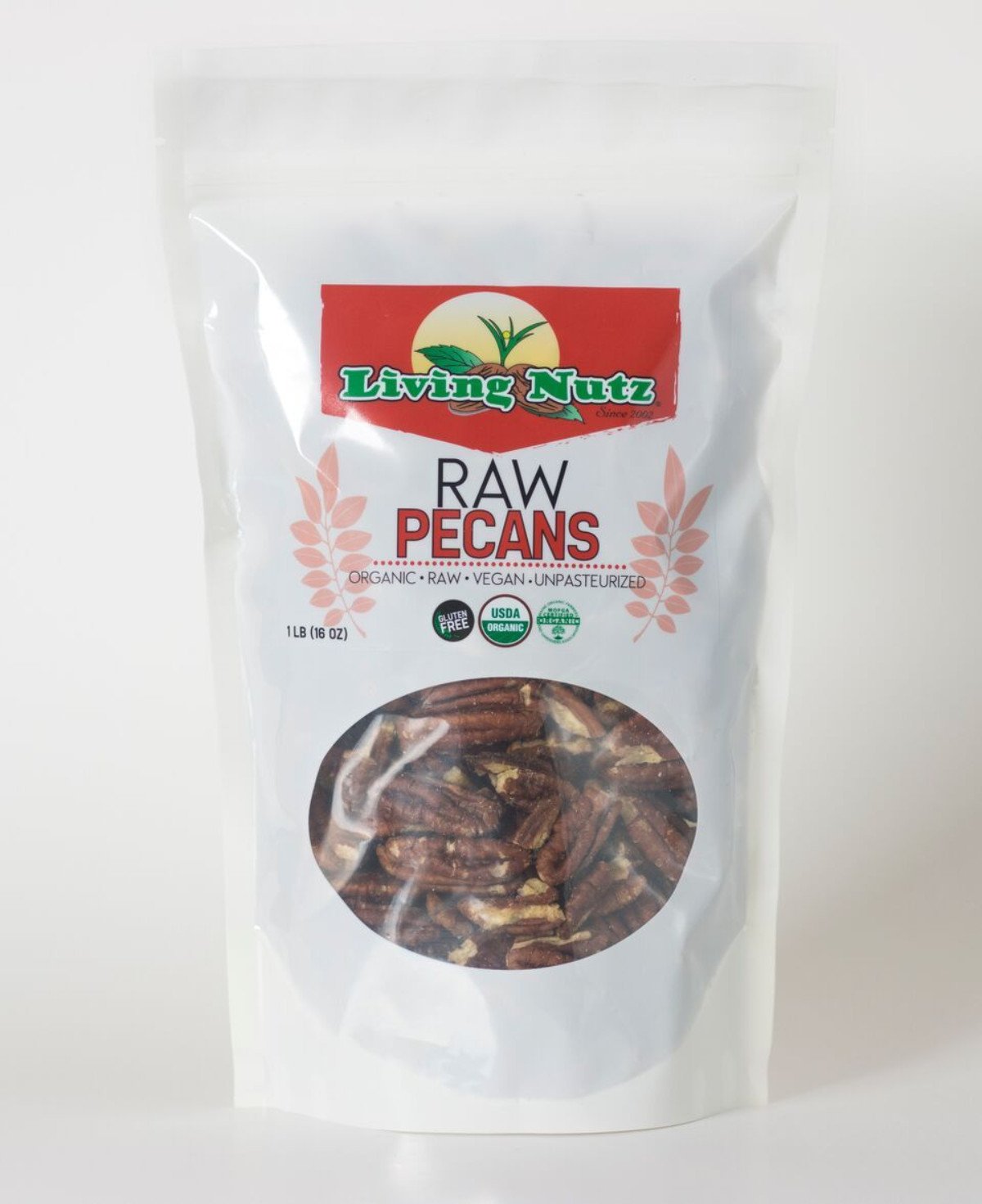 Raw organic pecans grown in the US. Pecans are a healthy type of nut.
